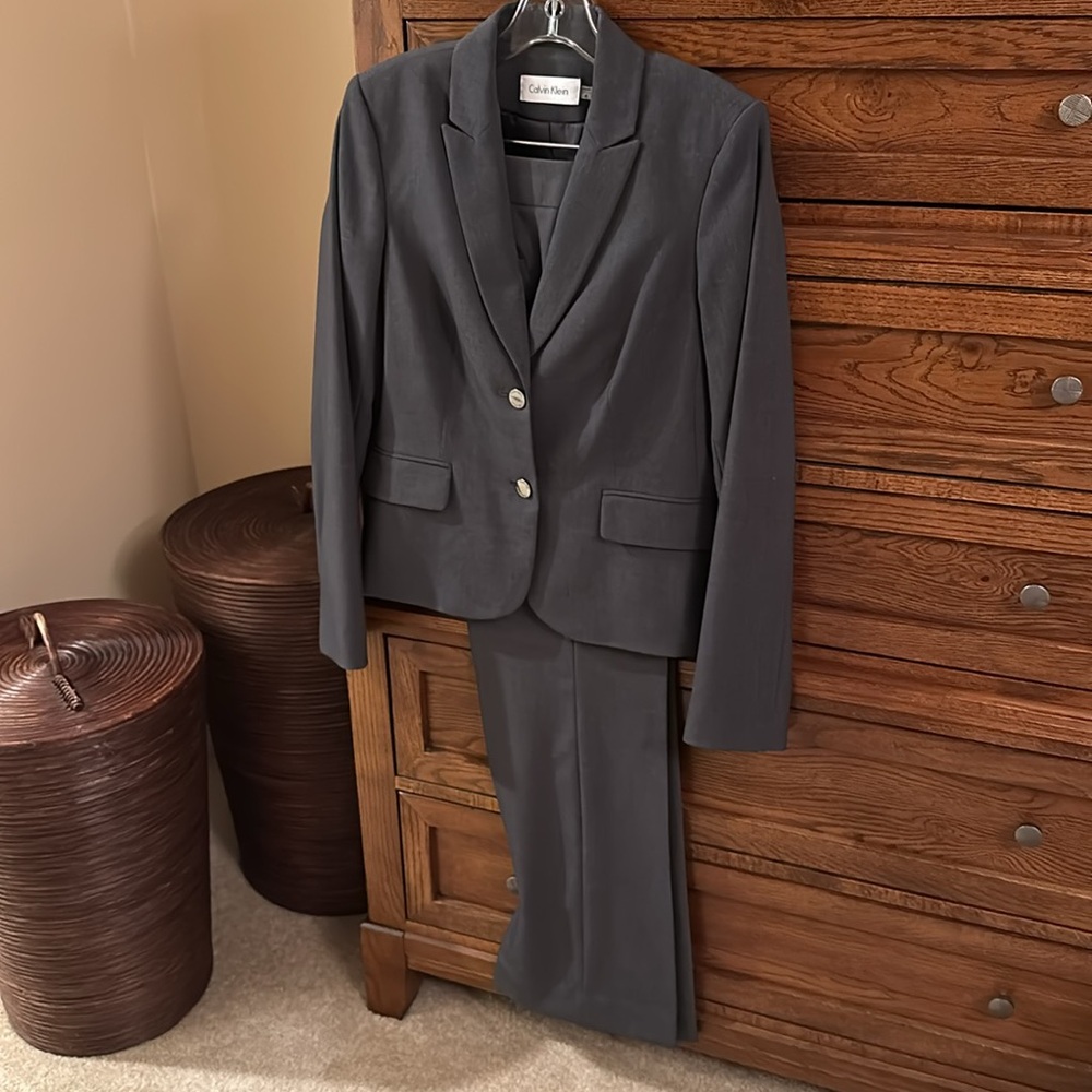 EUC CALVIN KLEIN SUIT SEPARATES BLAZER SZ6 PANTS SZ4 Charcoal Grey